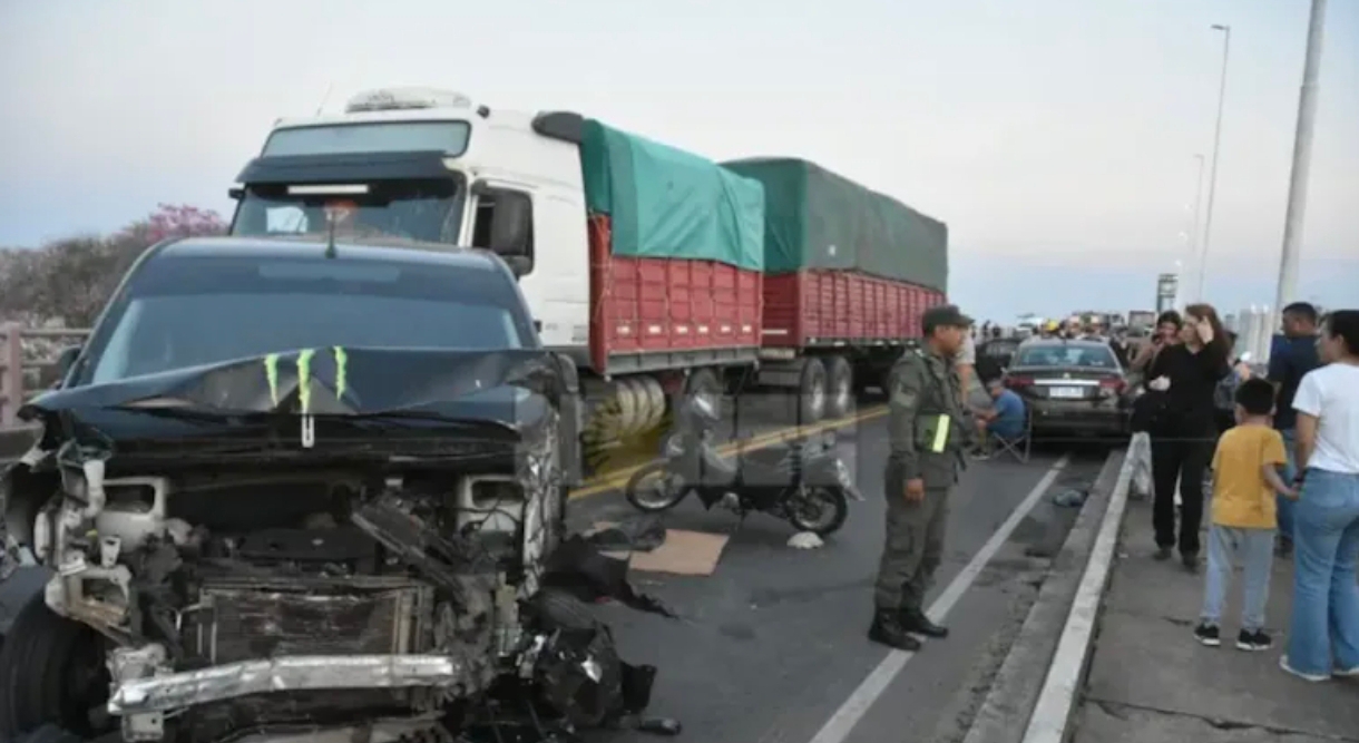 Detuvieron al camionero acusado de provocar el choque en el puente Chaco-Corrientes que dejó un muerto