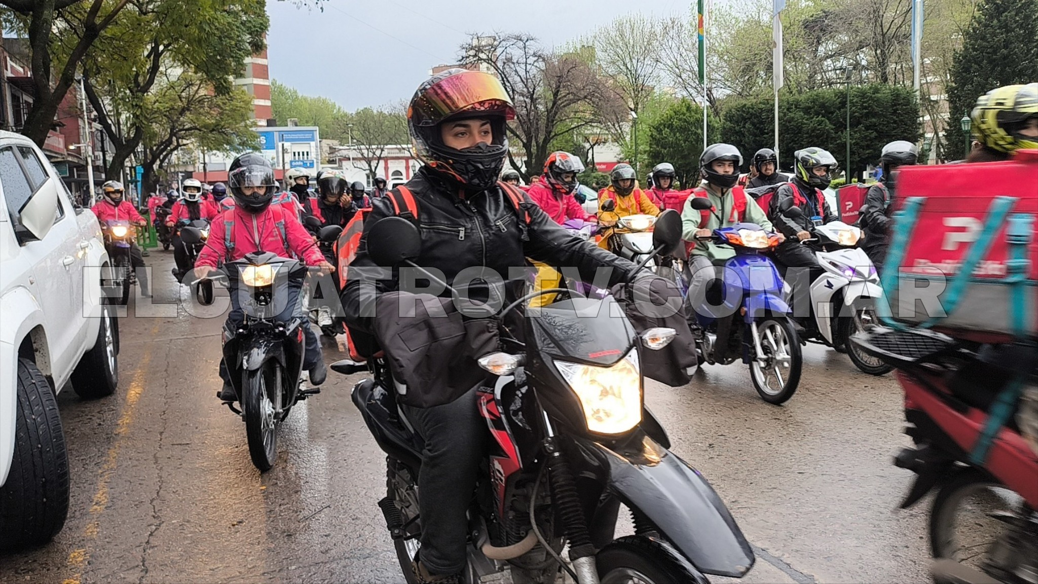 Trabajadores de aplicaciones realizaron una marcha en Monte Grande por la inseguridad