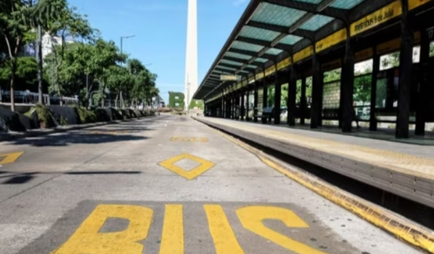 Anunciaron un paro de colectivos para el jueves