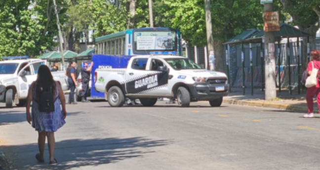 Una mujer murió atropellada por un colectivo frente a la estación de Monte Grande 