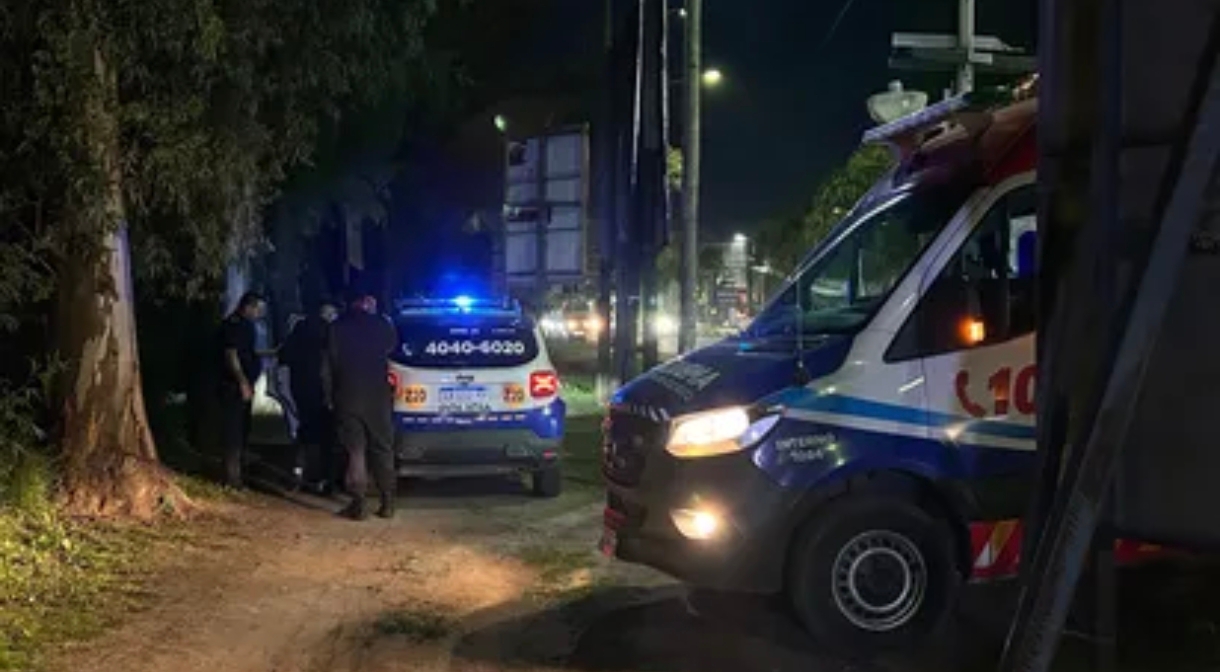 Violenta pelea de pareja en la rotonda de la Mujer el hombre quedó detenido ocurrió en Canning