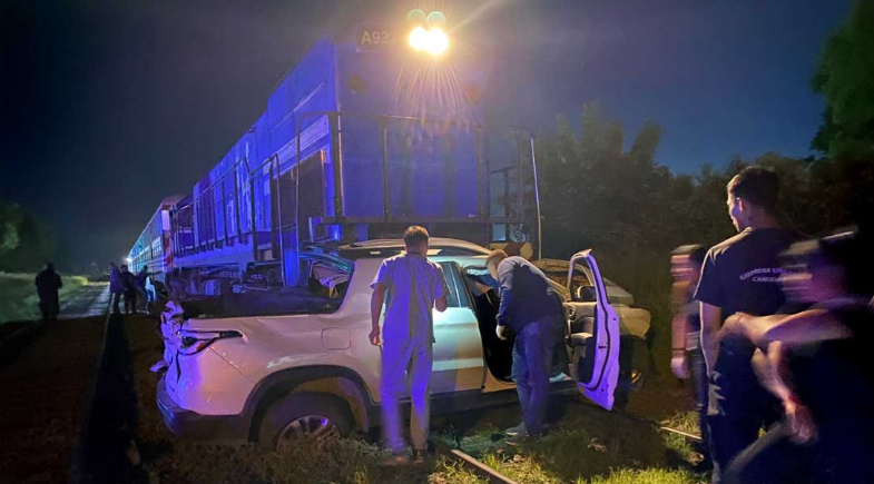 Tragedia en el paso a nivel en Cañuelas: un joven murió arrollado por un tren
