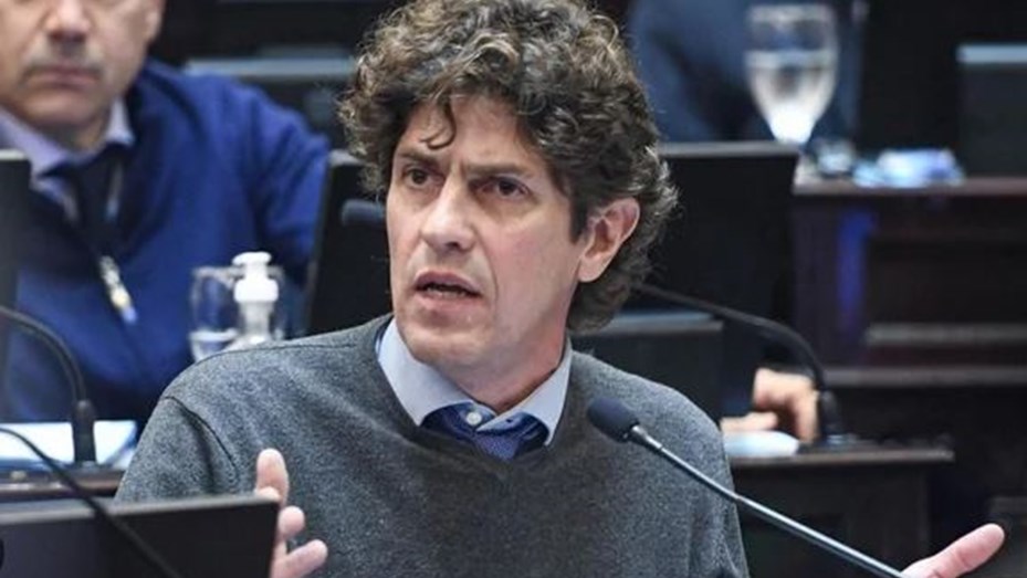 Lousteau: “Milei rompió la confianza con la gente, con los mercados y tiene cada vez más casta”