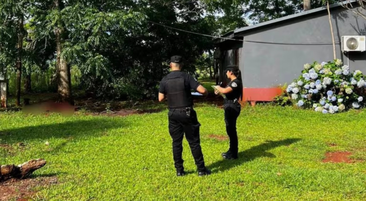 Horror en Misiones: un hombre mató de un escopetazo a su esposa y luego fue encontrado muerto en una chacra