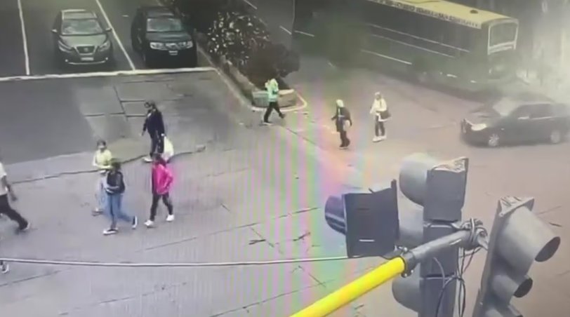 Confirmaron que el conductor que perdió el control del auto y atropelló a tres jubiladas manejaba en ojotas