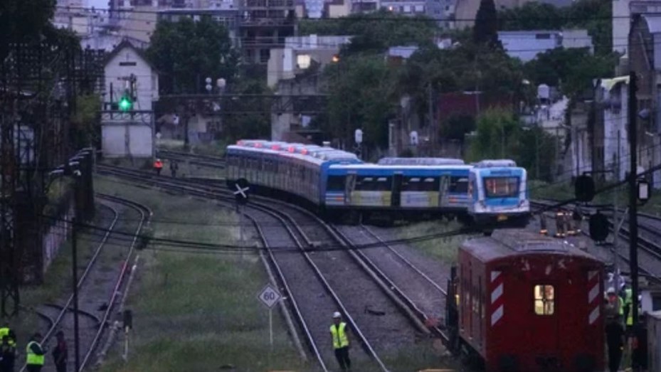 Se conocieron los resultados de la pericia al maquinista del tren que descarriló en Liniers