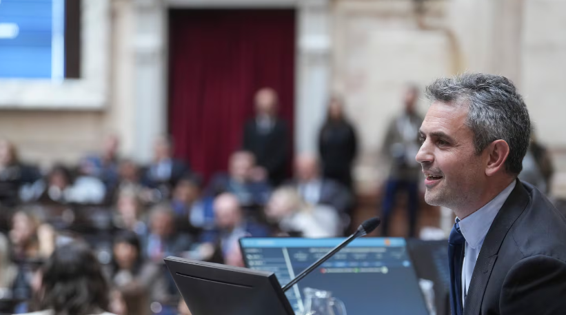 Santilli acelera el diálogo con gobernadores mientras que Menem y Bullrich negocian los votos en el Congreso