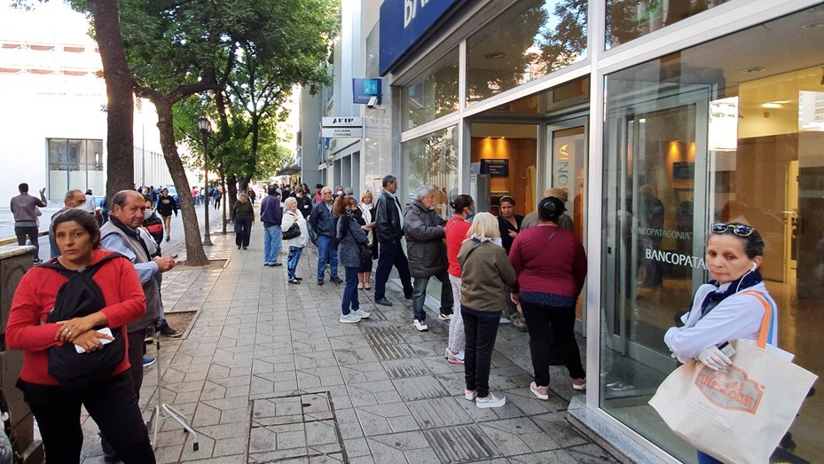 Se confirmó el pago del bono en enero para jubilados y pensionados que cobren la mínima