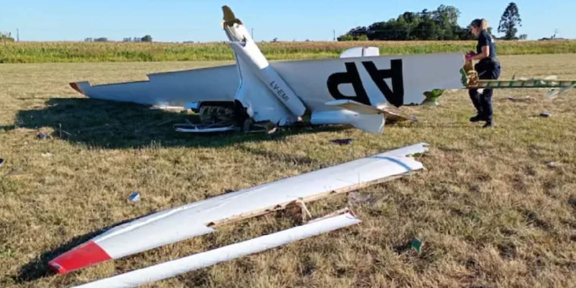 Impactante tragedia en Pergamino: una avioneta se estrelló durante un aterrizaje y murió el piloto