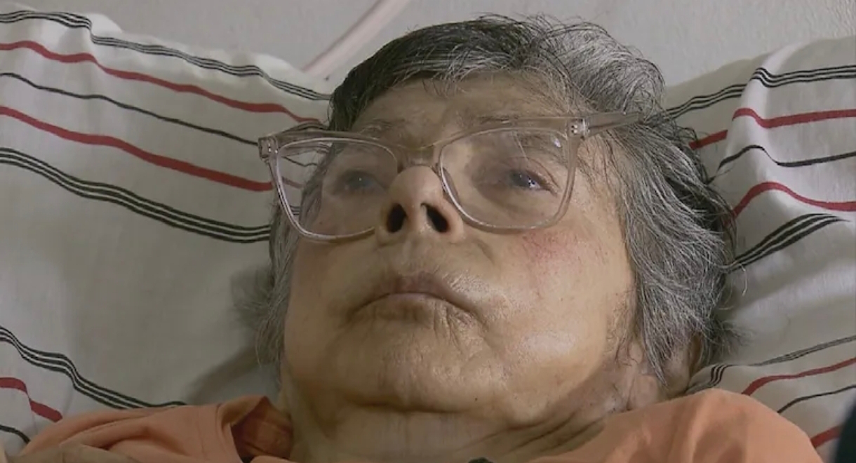 María tiene 63 años, sufre una enfermedad terminal hace tres décadas y quiere la eutanasia