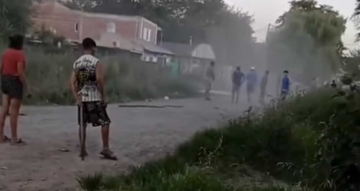 Pelea a cuchillazos, palazos y disparos en Cañuelas